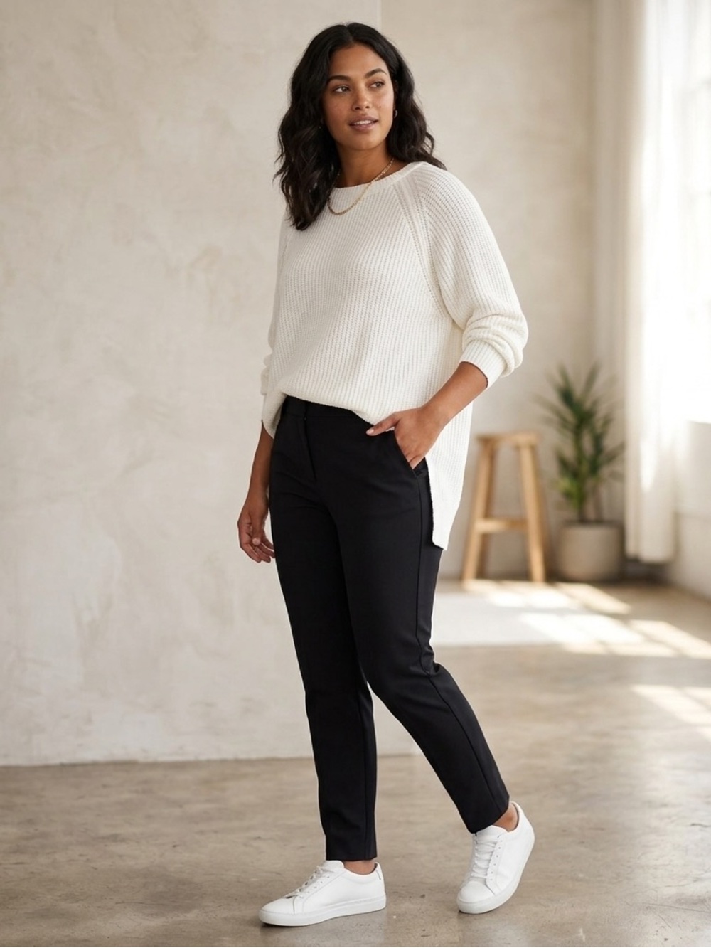 Express White Oversized Cable Knit Sweater, Crewneck, Women’s Size Small